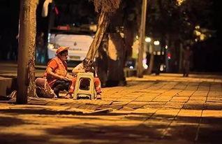 路灯底下吃瓜视频